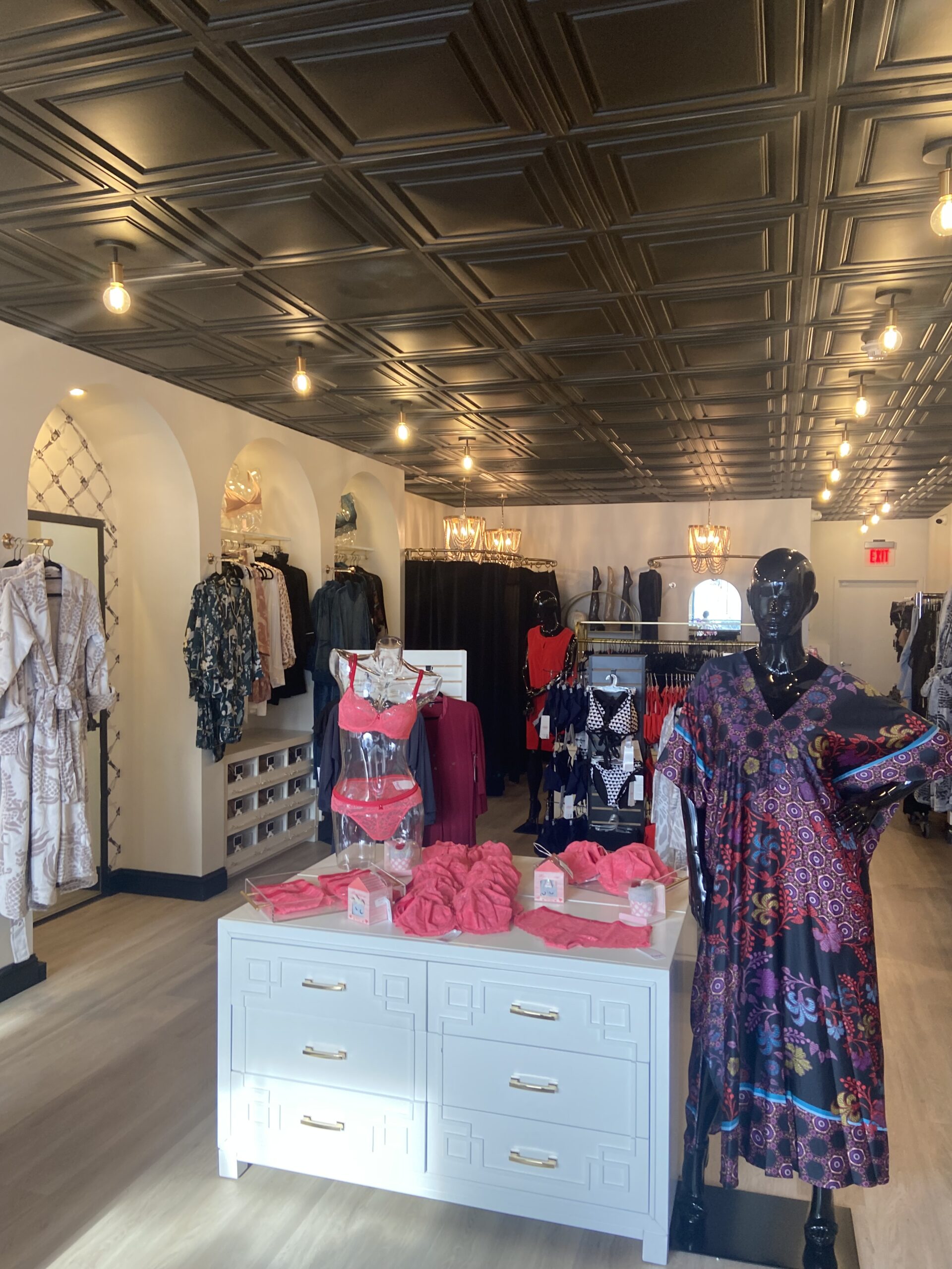 Rita's Bra Boutique – See-Inside Lingerie Shop, Cherry Hill, NJ – Google  Business View, Interactive Tour